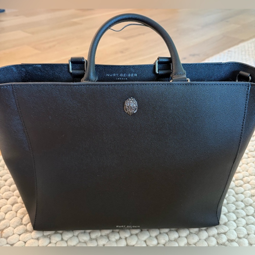 KURT GEIGER LONDON Black Leather
Shoreditch Shopper Bag